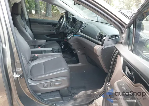 2022 Honda Odyssey Touring z USA, uszkodzony, nr VIN 5FNRL6H86NB038451